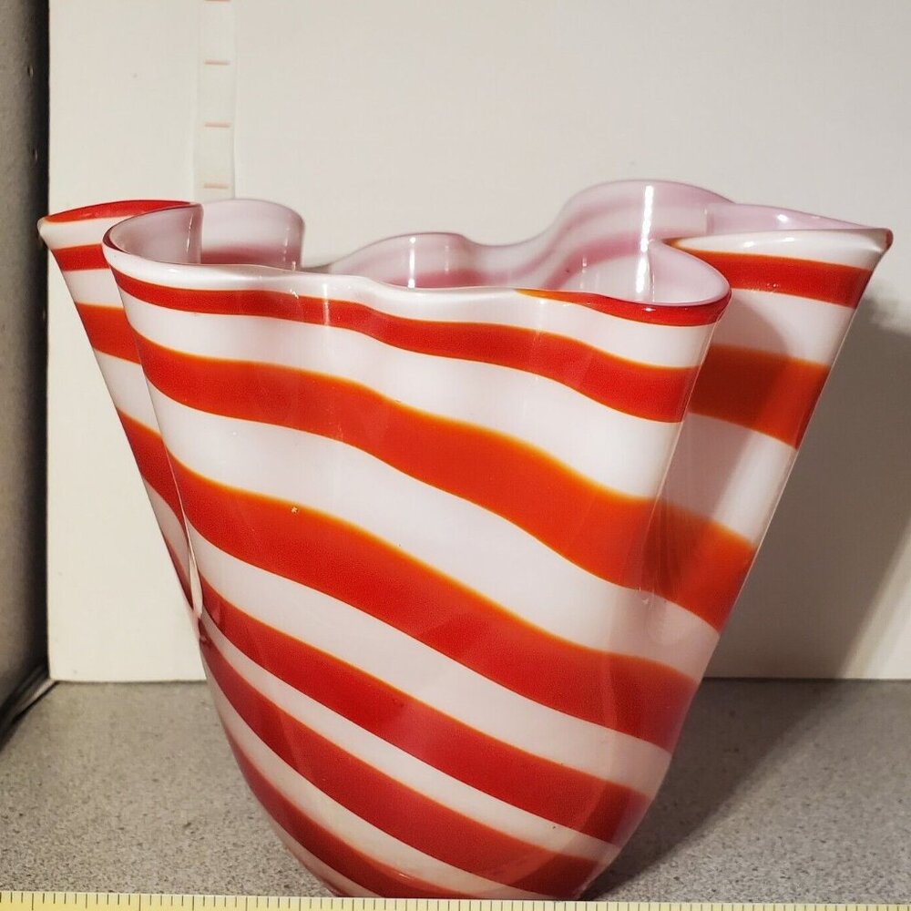 Vintage 90s beau rivage handkerchief ruffle candy stripe blown glass vase